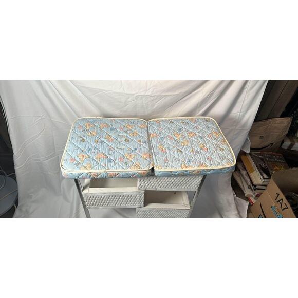 BADGER VINTAGE
1960'S WICKER
BASKET BABY DOLL
TOY CHANGING TABLE AGE 3+ - Picture 7 of 9